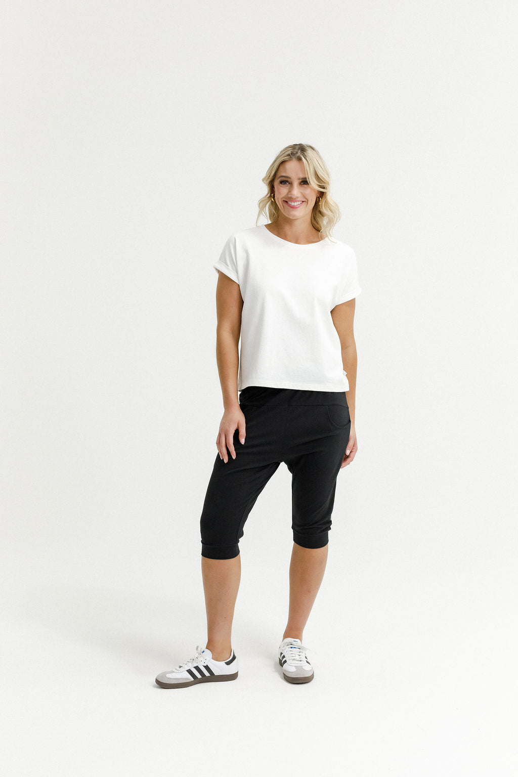 3/4 Apartment Pants - Black with White X print