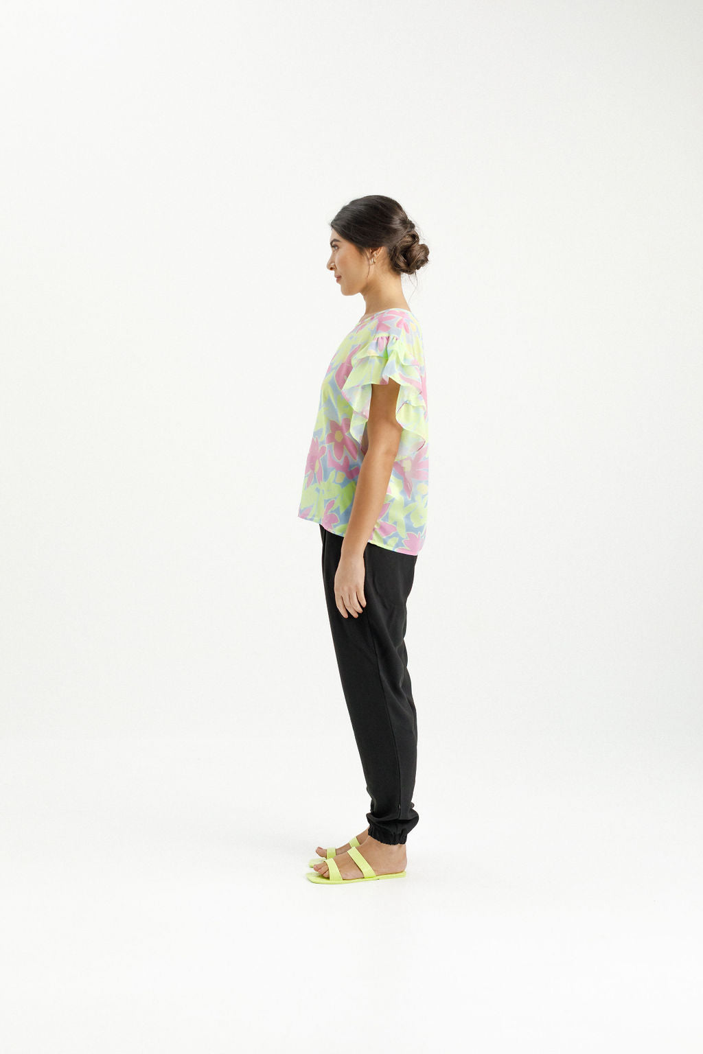 Evelyn Blouse - Lime Daisies