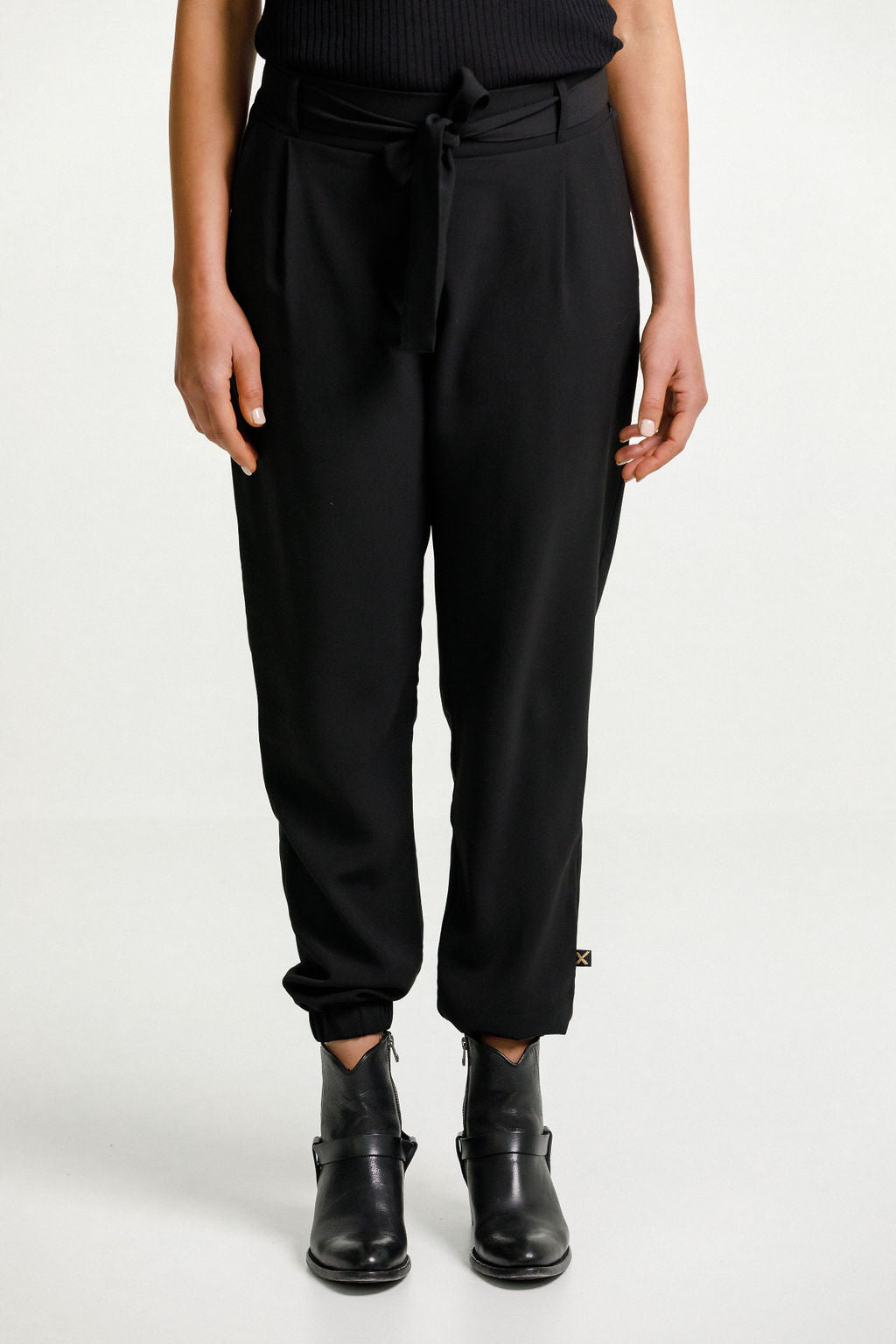 Studio Pants - Black