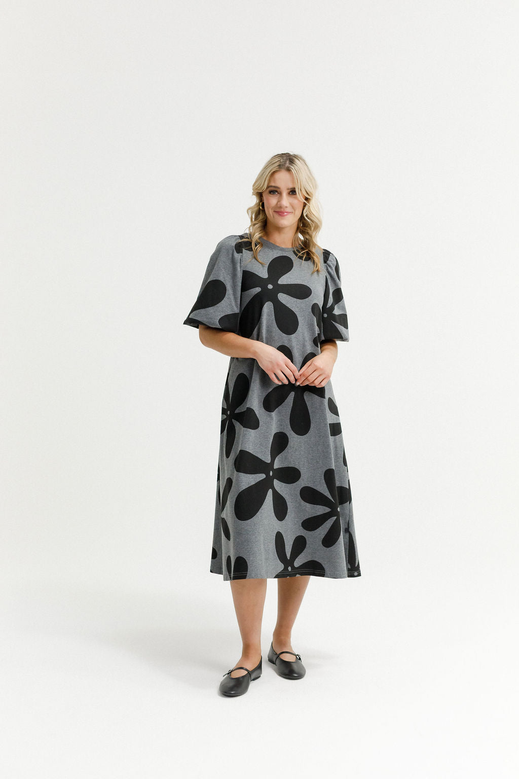 Ivy Midi Dress - Graphite Daisies
