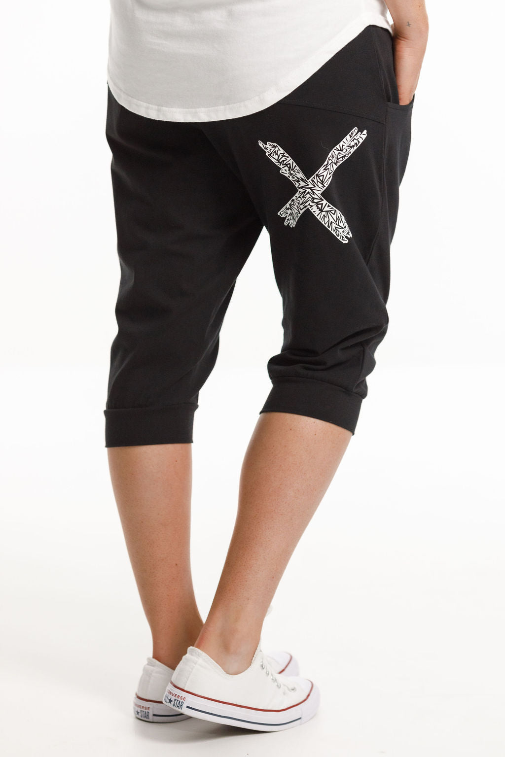 3/4 Apartment Pants - Sale - Black with Paper Plane X