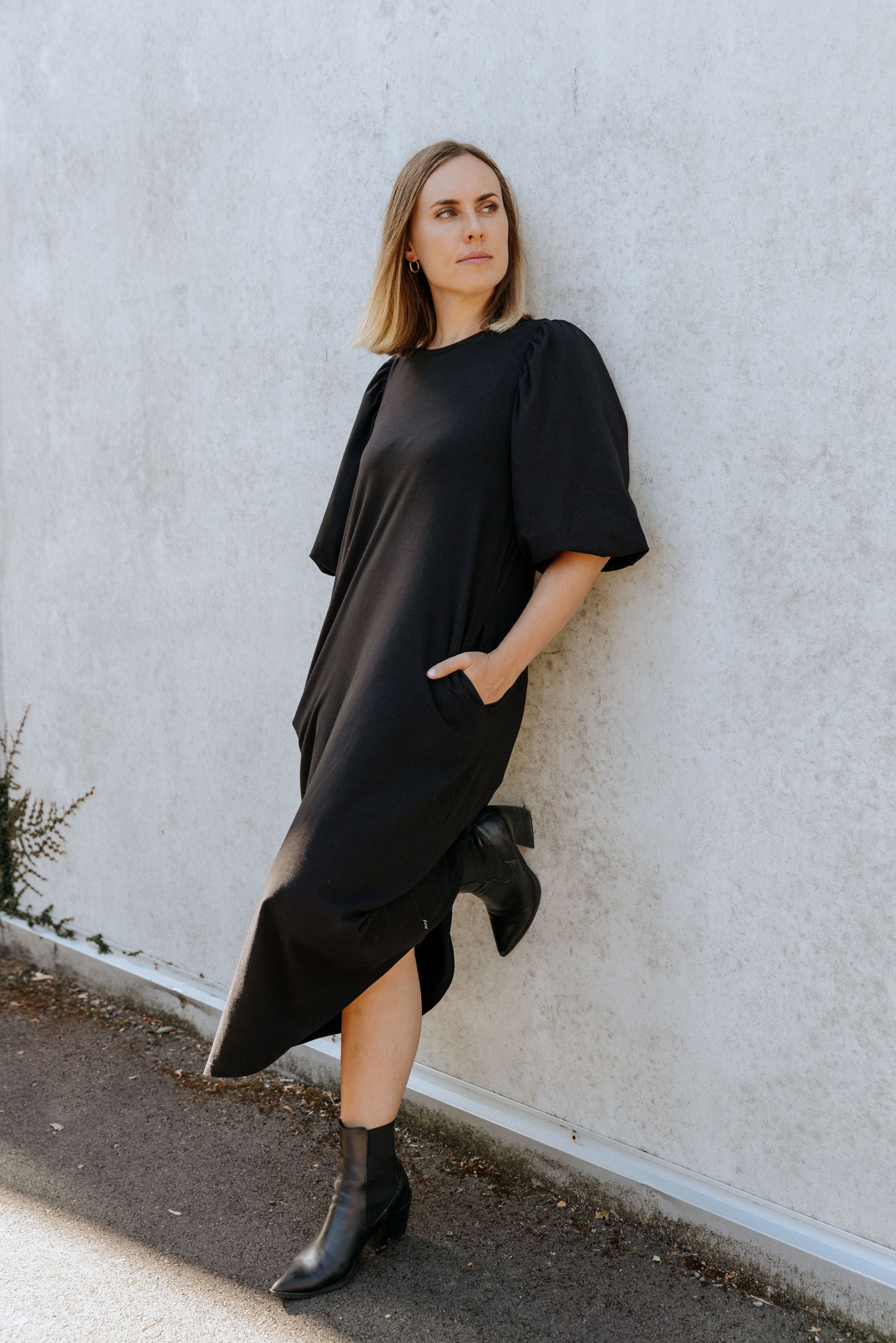 Ivy Midi Dress - Black