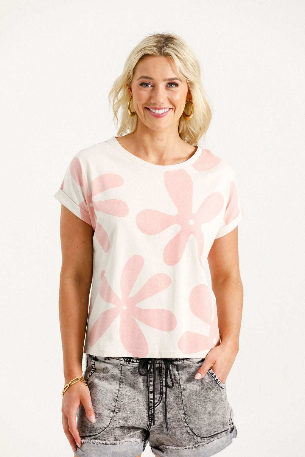 Coming Soon - Jackie Tee - Blossom Daisies