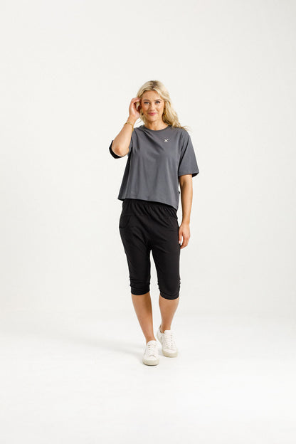 Coming Soon - 3/4 Apartment Pants - Black with Blossom Daisy X