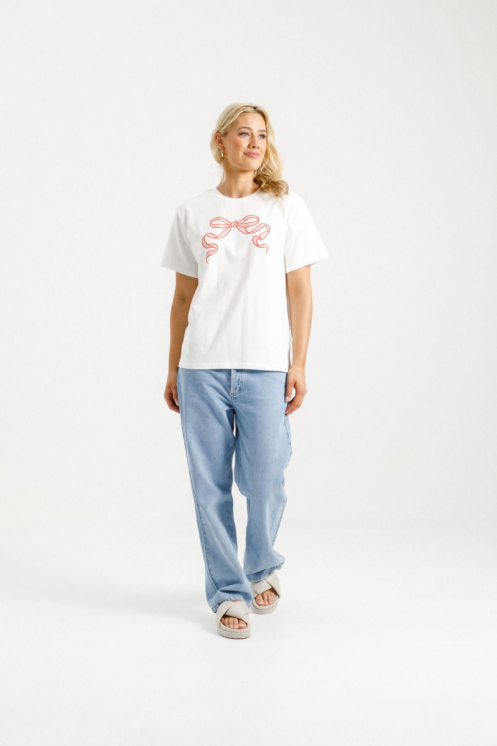 Chris Tee - White with Blossom Berry Bow