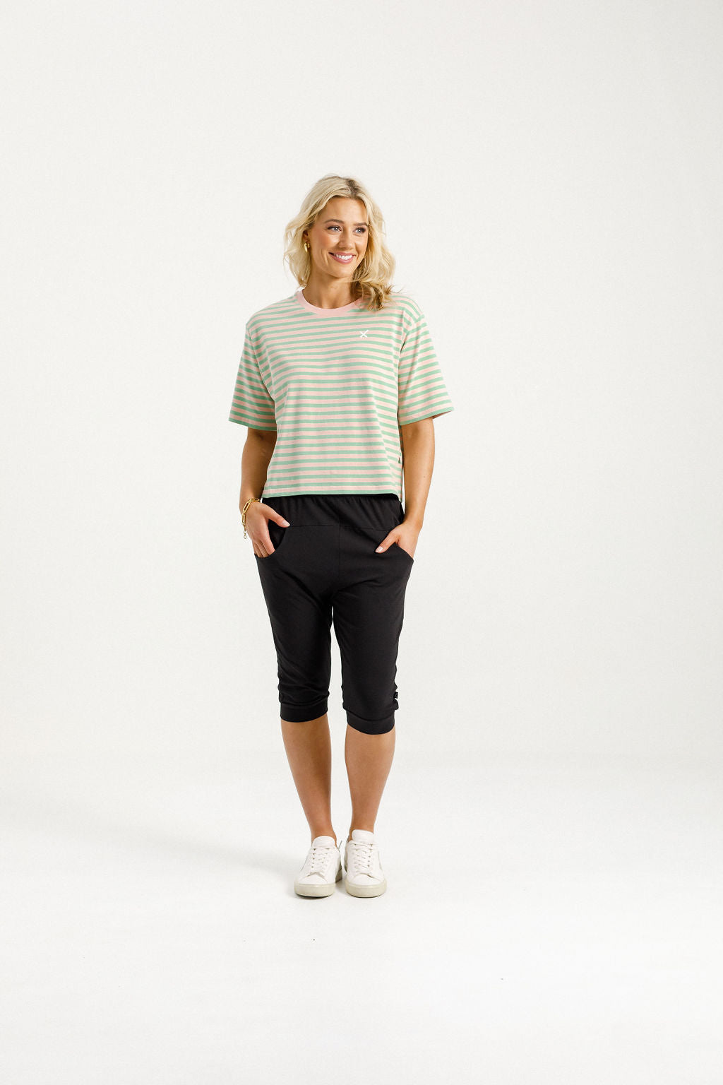 3/4 Apartment Pants - Black with Candy Apple X