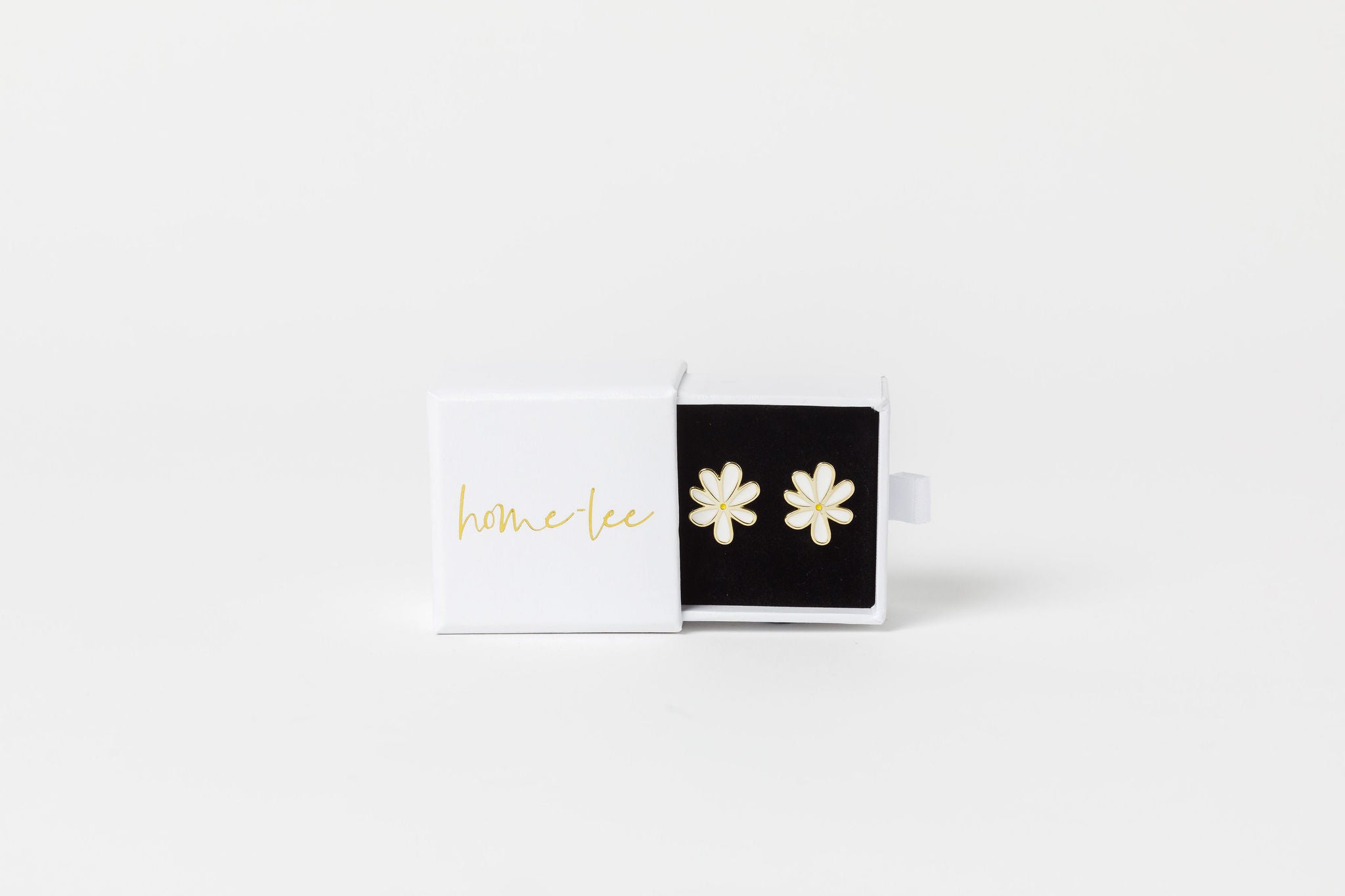 Studs - Daisy - White
