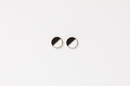 Studs - Dot - White/Black