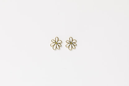 Studs - Daisy - White