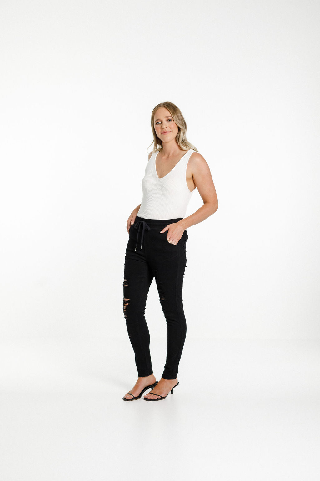 Misfit Jeans - Jet Black